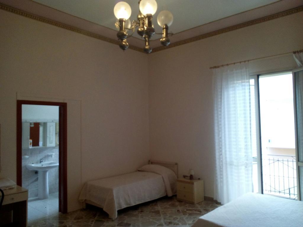 Italy House Hotel Cinisi Luaran gambar